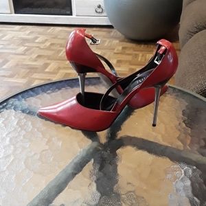 High heels shoes